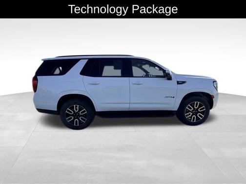 Summit White 2024 GMC Yukon AT4