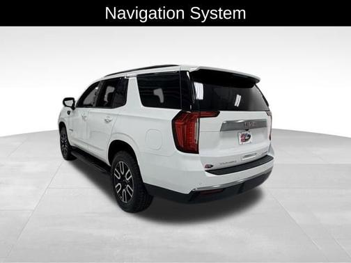 Summit White 2024 GMC Yukon AT4
