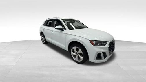 2023 Audi Q5 S line Premium Plus
