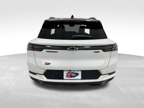 Iridescent Pearl Tricoat 2025 Chevrolet Equinox EV RS
