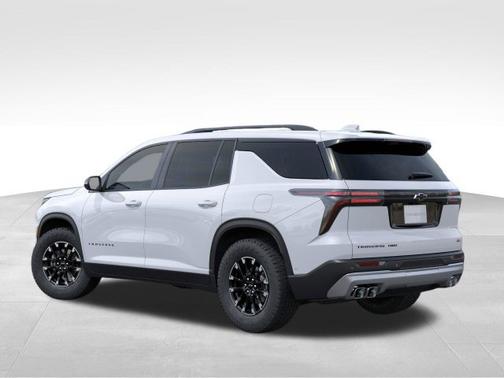 Polar White Tricoat 2026 Chevrolet Traverse AWD Z71