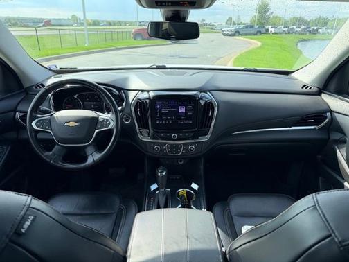 Summit White 2020 Chevrolet Traverse Premier