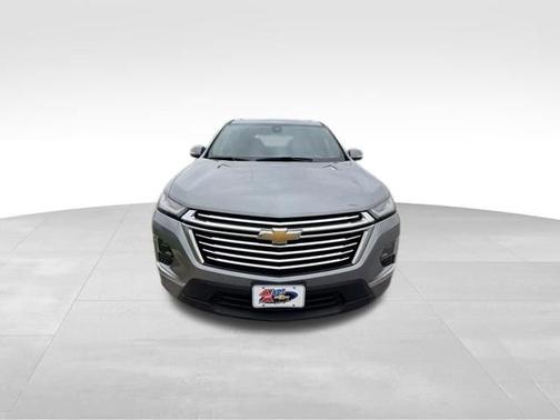 Sterling Gray Metallic 2023 Chevrolet Traverse Premier