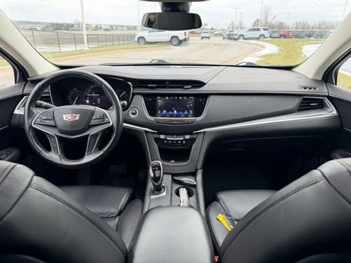 2017 Cadillac XT5 Luxury AWD