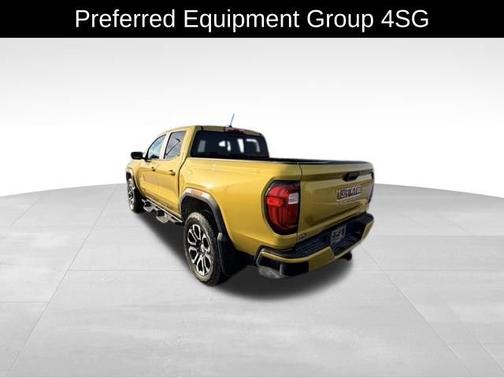 2023 GMC Canyon 4WD AT4