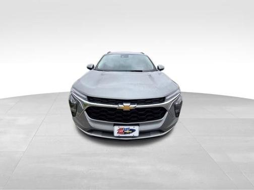 Sterling Gray Metallic 2024 Chevrolet Trax LT