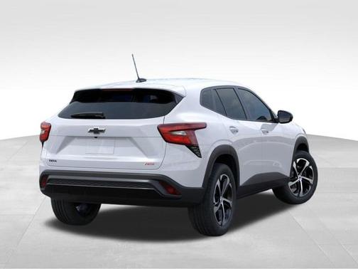 Summit White 2026 Chevrolet Trax 1RS