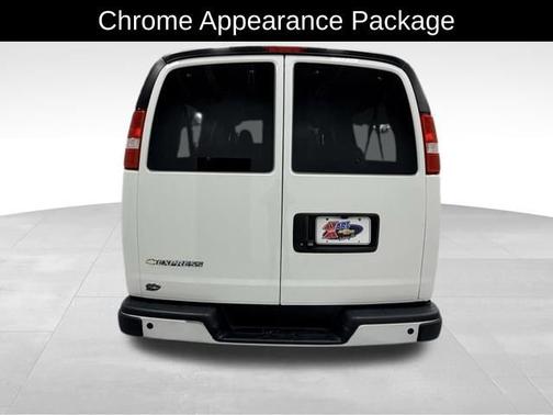 Summit White 2025 Chevrolet Express 3500 LT