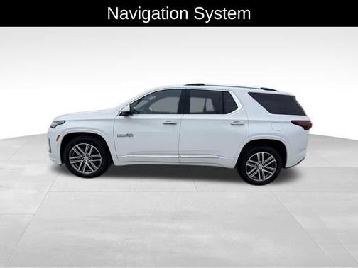 Summit White 2023 Chevrolet Traverse High Country