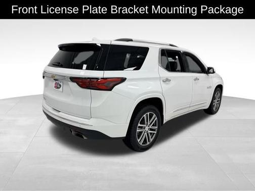 Summit White 2023 Chevrolet Traverse High Country