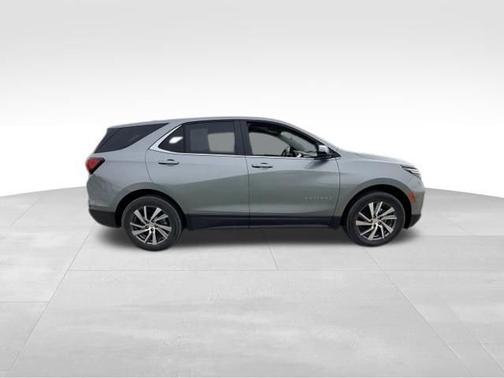 Sterling Gray Metallic 2024 Chevrolet Equinox 1LT