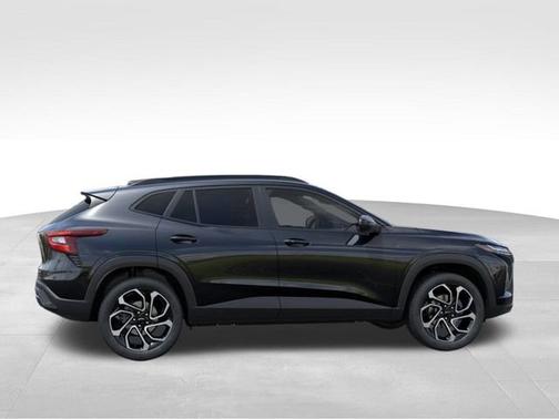 Mosaic Black Metallic 2026 Chevrolet Trax 2RS