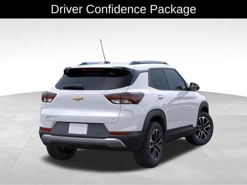 Summit White 2026 Chevrolet Trailblazer LT