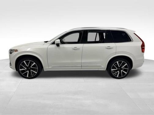 CRYSTAL WHITE MET 2023 Volvo XC90 Plus