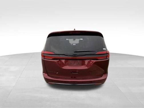 Velvet Red Pearlcoat 2022 Chrysler Pacifica Touring L