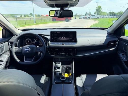 Deep Ocean Blue Pearl 2026 Nissan Rogue Platinum