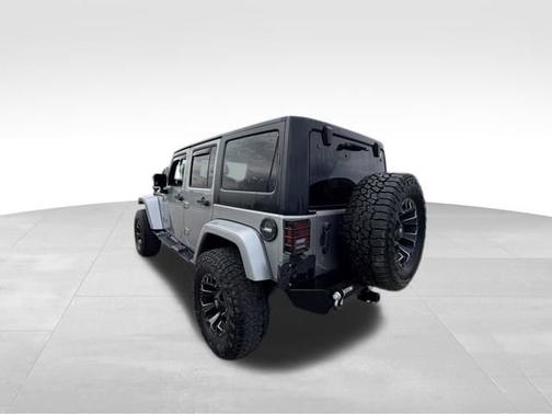 Billet Silver Metallic Clearcoat 2017 Jeep Wrangler Unlimited Sahara
