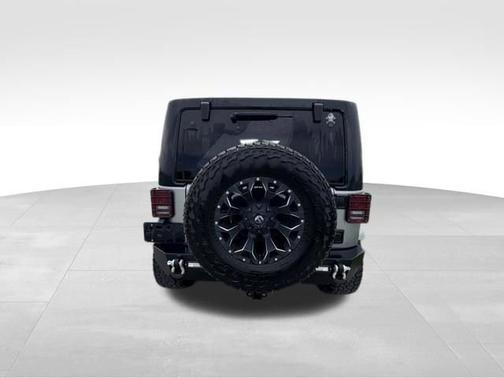 Billet Silver Metallic Clearcoat 2017 Jeep Wrangler Unlimited Sahara