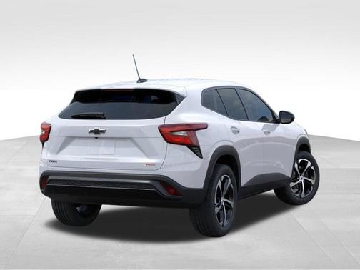 Summit White 2026 Chevrolet Trax 1RS
