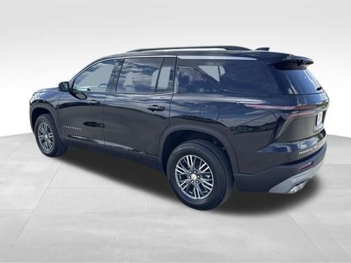 Mosaic Black Metallic 2026 Chevrolet Traverse AWD LT