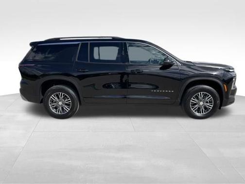 Mosaic Black Metallic 2026 Chevrolet Traverse AWD LT