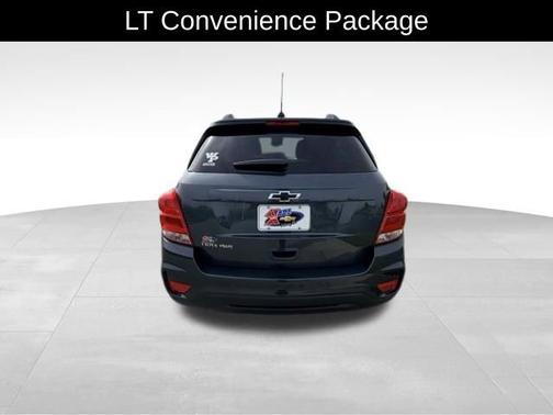 Shadow Gray Metallic 2021 Chevrolet Trax LT