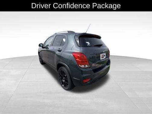 Shadow Gray Metallic 2021 Chevrolet Trax LT