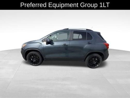 Shadow Gray Metallic 2021 Chevrolet Trax LT