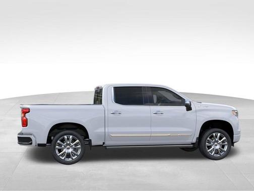 Polar White Tricoat 2026 Chevrolet Silverado 1500 High Country