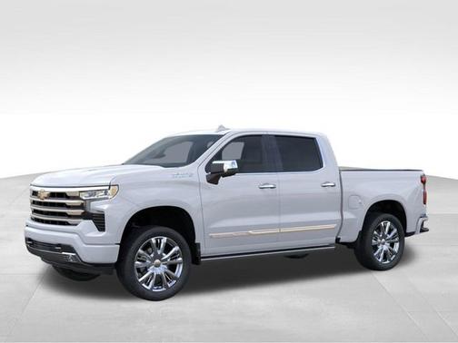 Polar White Tricoat 2026 Chevrolet Silverado 1500 High Country