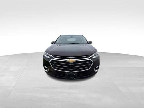 Black Cherry Metallic 2021 Chevrolet Traverse LT Leather
