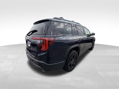 2021 GMC Acadia AT4