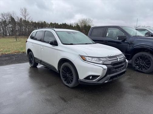 2020 Mitsubishi Outlander LE
