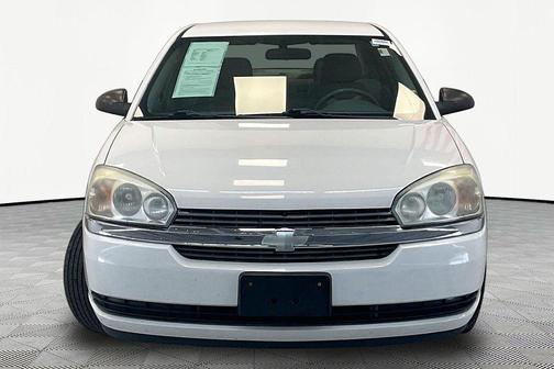 White 2004 Chevrolet Malibu Base