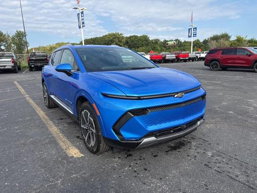 2025 Chevrolet Equinox EV LT