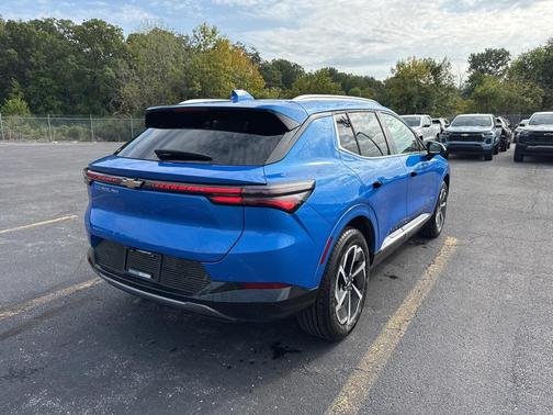 2025 Chevrolet Equinox EV LT