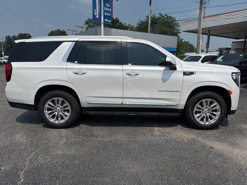 2023 GMC Yukon SLT