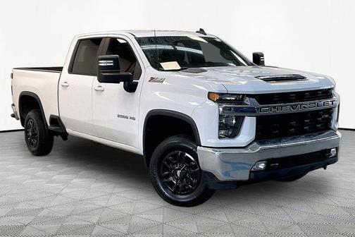 Summit White 2022 Chevrolet Silverado 2500 LT