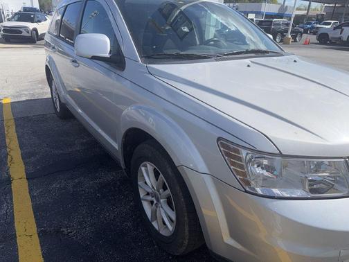 Bright Silver Clearcoat Metallic 2014 Dodge Journey SXT