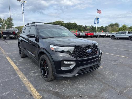 2022 Ford Explorer ST