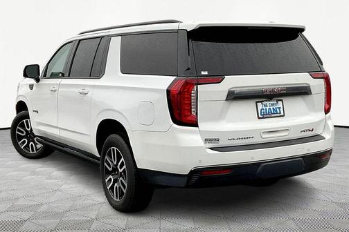 2021 GMC Yukon XL 4WD AT4
