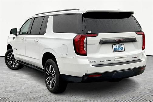2021 GMC Yukon XL 4WD AT4