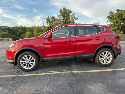 2017 Nissan Rogue Sport S