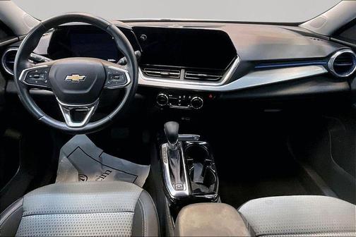 Black Metallic 2024 Chevrolet Trax LT