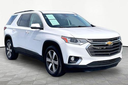 Summit White 2021 Chevrolet Traverse LT Leather