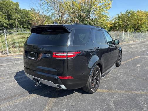 2020 Land Rover Discovery Landmark Edition