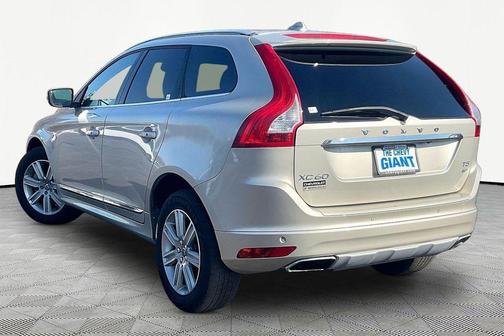 2017 Volvo XC60 T5 Inscription
