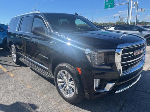 2023 GMC Yukon XL SLT