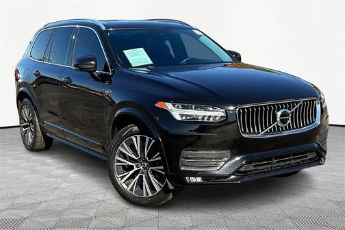 2020 Volvo XC90 T6 Momentum