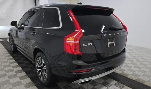 2020 Volvo XC90 T6 Momentum